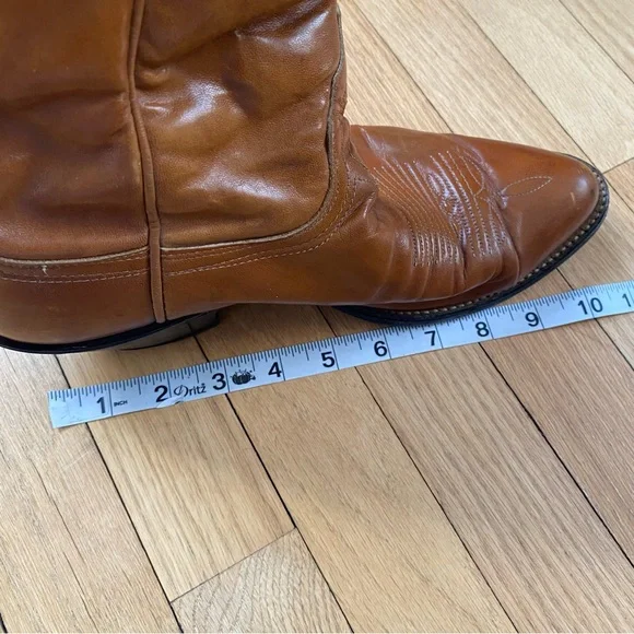 Tony Lama Tan Leather Heeled Boots - Picture 13 of 16